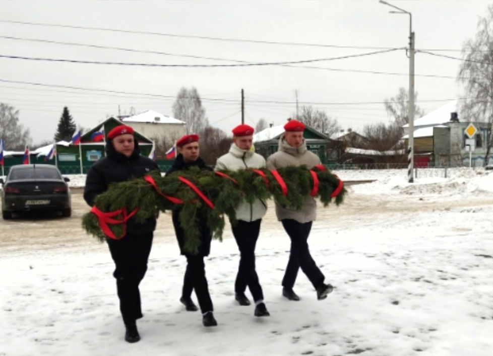 Всё для героев.