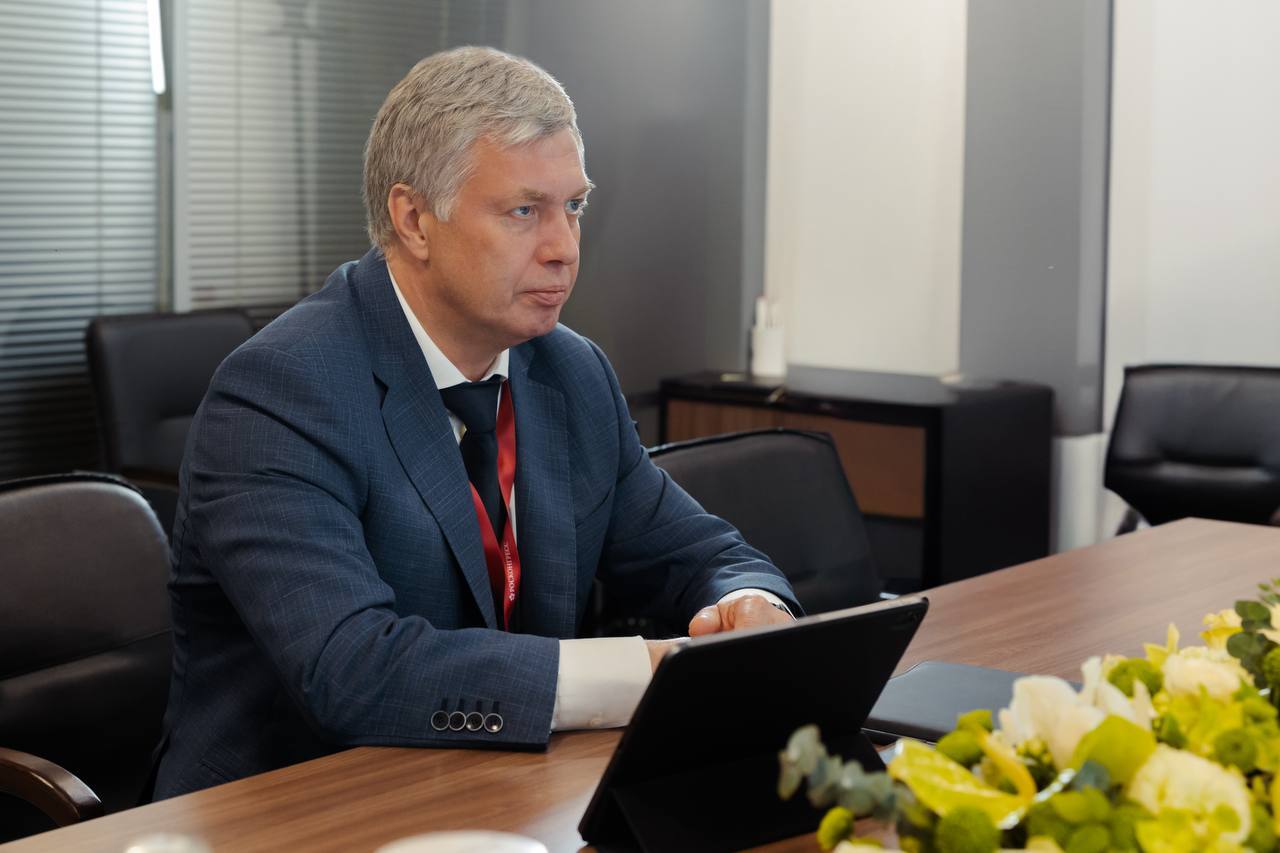 Русских со штаба.