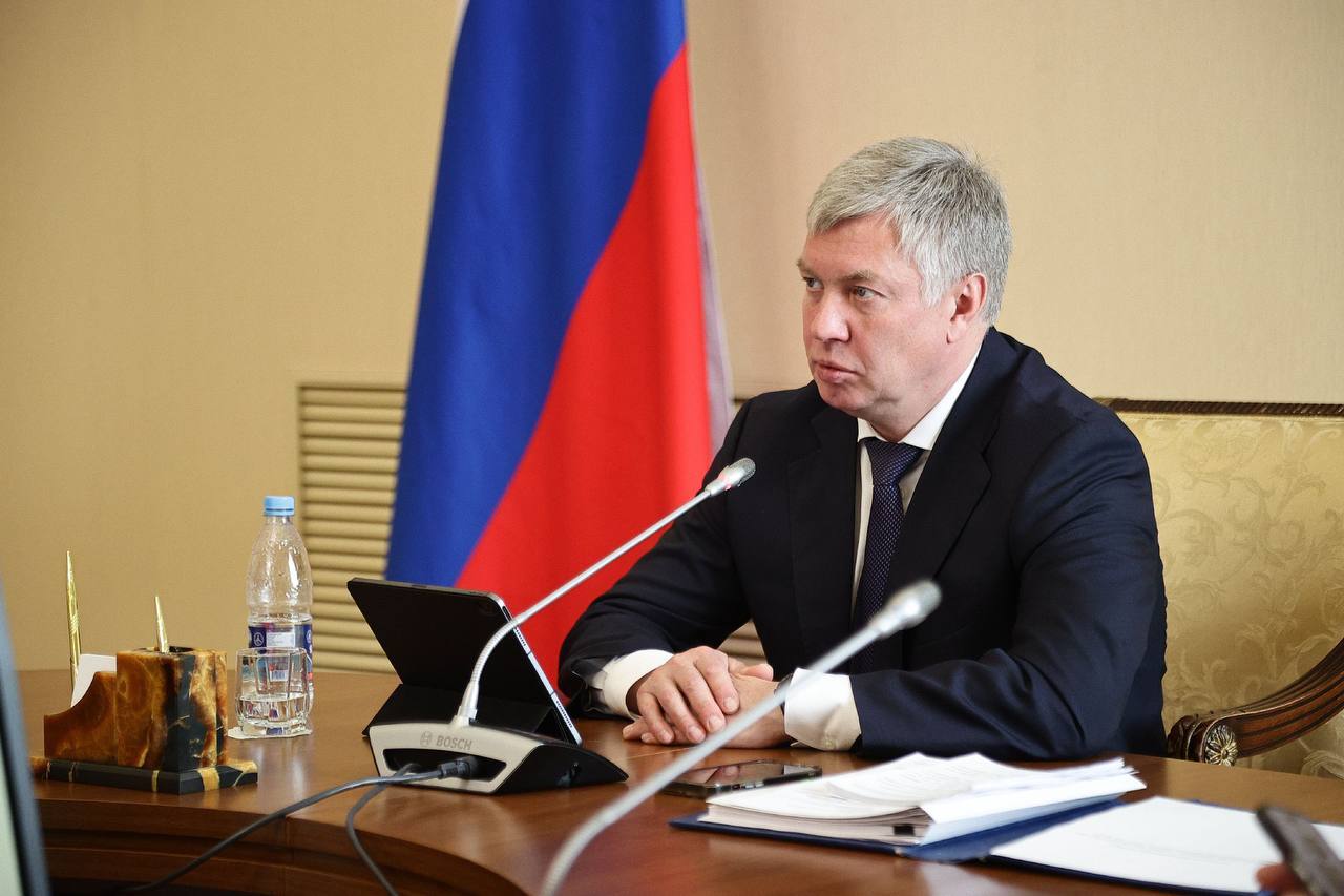 Русских со штаба.