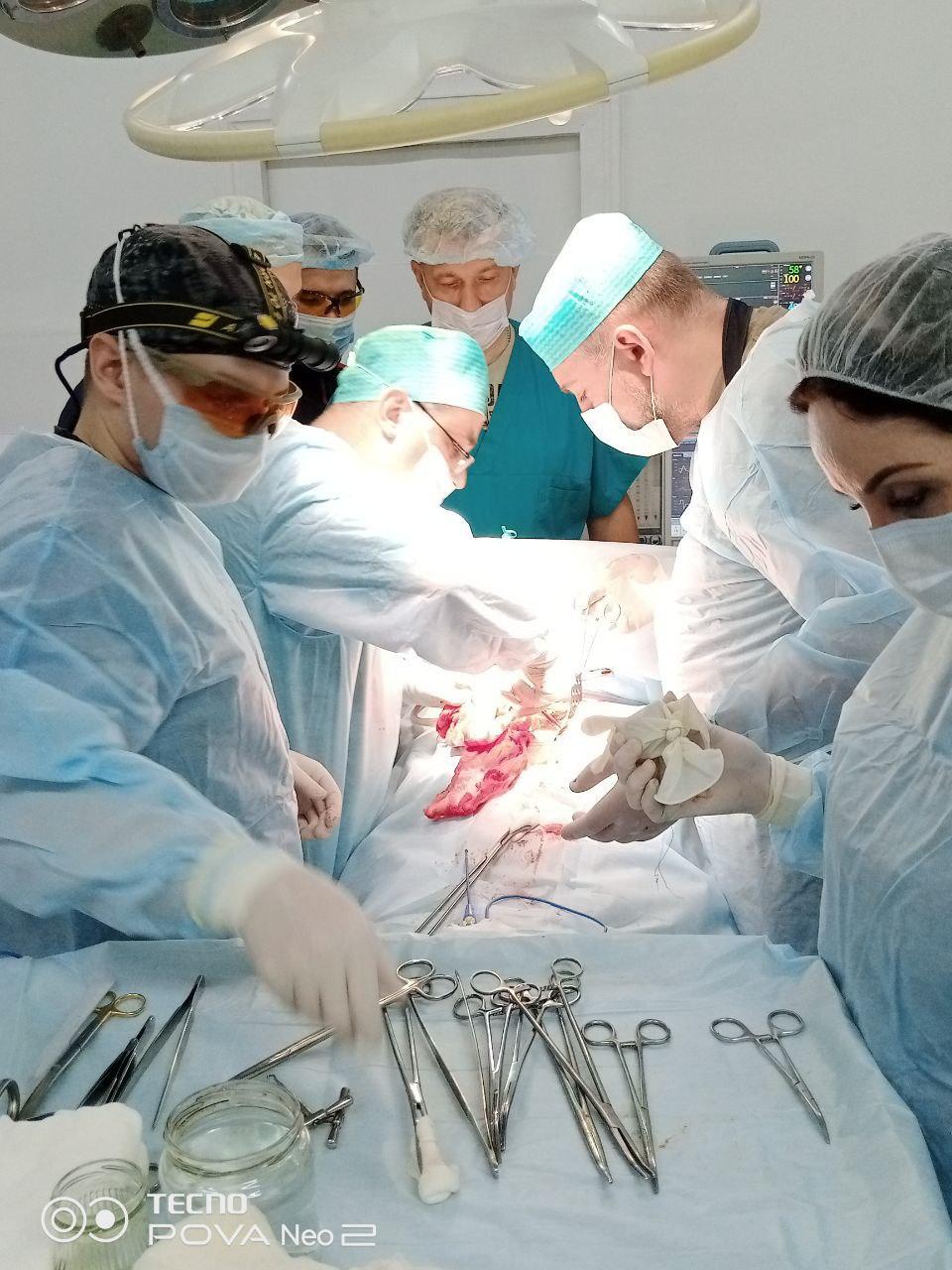Сергей Кучиц в зоне СВО провёл операцию на работающем сердце.