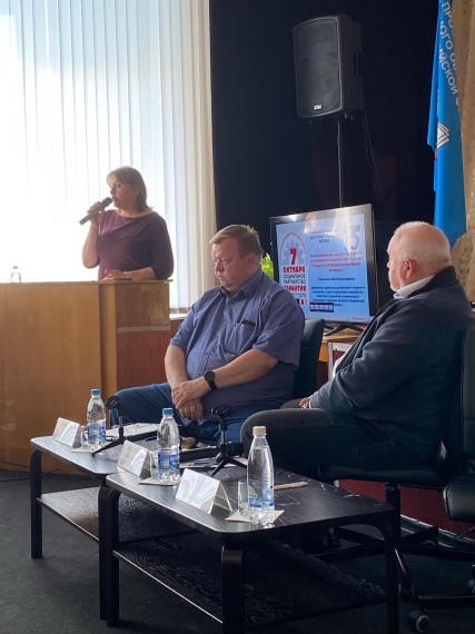 4 ﻿октября на базе ﻿Федерации ﻿профсоюзов ﻿Ульяновской ﻿области состоялся семинар-совещание.