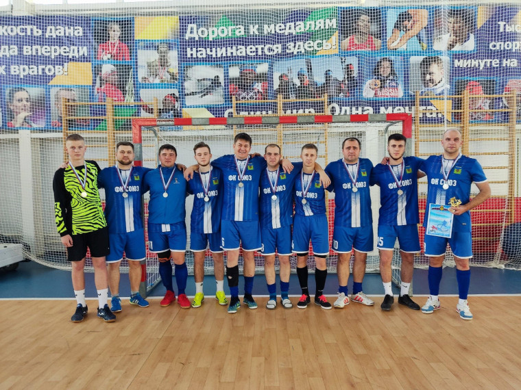 В День народного единства в ФОК «Олимп» р.п. Базарный Сызган состоялся турнир по мини-футболу.