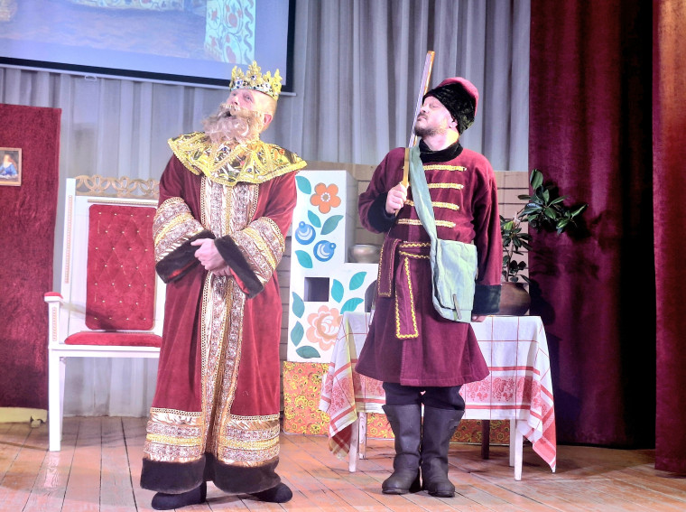 Новогодний спектакль.